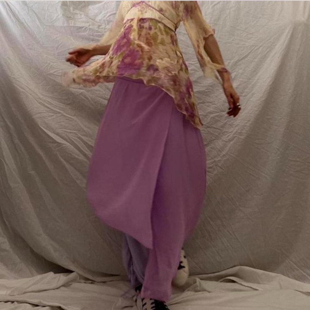 Beautiful Flowy Vintage Lilac Midi Skirt with Built in purple layered pants - Picture 6 of 7